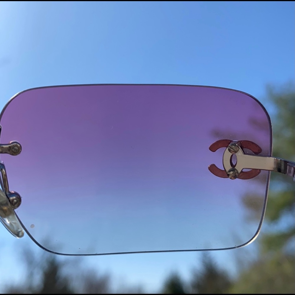 RARE AUTHENTIC VINTAGE CHANEL Y2K CRYSTAL CC RIMLESS SUNGLASSES ⭐️⭐️⭐️⭐️⭐️ - Picture 6 of 16